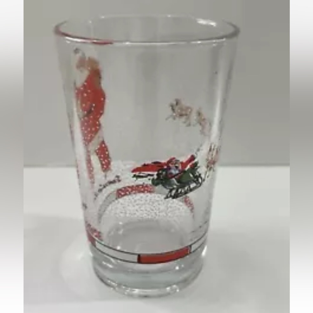 Vintage Drinking Christmas Glass Tumbler Santa Sleigh Reindeers Made Indonesia - Picture 4 of 6